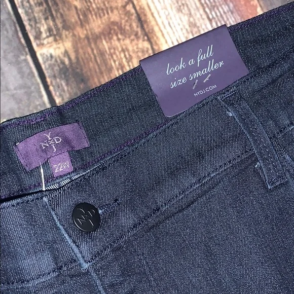 NYDJ Devin Crop Jeans Size 22W NWT - Picture 5 of 11